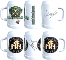 Lade das Bild in den Galerie-Viewer, Der A_Viking_and_the_Woods Bierkrug