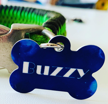 Lade das Bild in den Galerie-Viewer, Hundemarke in Knochenform