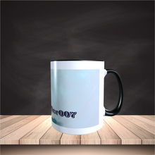 Lade das Bild in den Galerie-Viewer, Die Schlüppiverwalter Sleeve Tasse