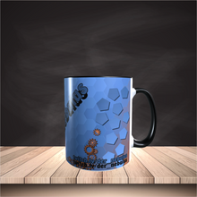 Lade das Bild in den Galerie-Viewer, Die Nebulus Tasse im blauen Gewand