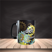 Lade das Bild in den Galerie-Viewer, Die Nebulus Tasse - Das goldene Zahnrad